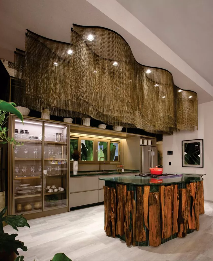 Decoração de correntes da Dropiron em teto em cozinha de apartamento